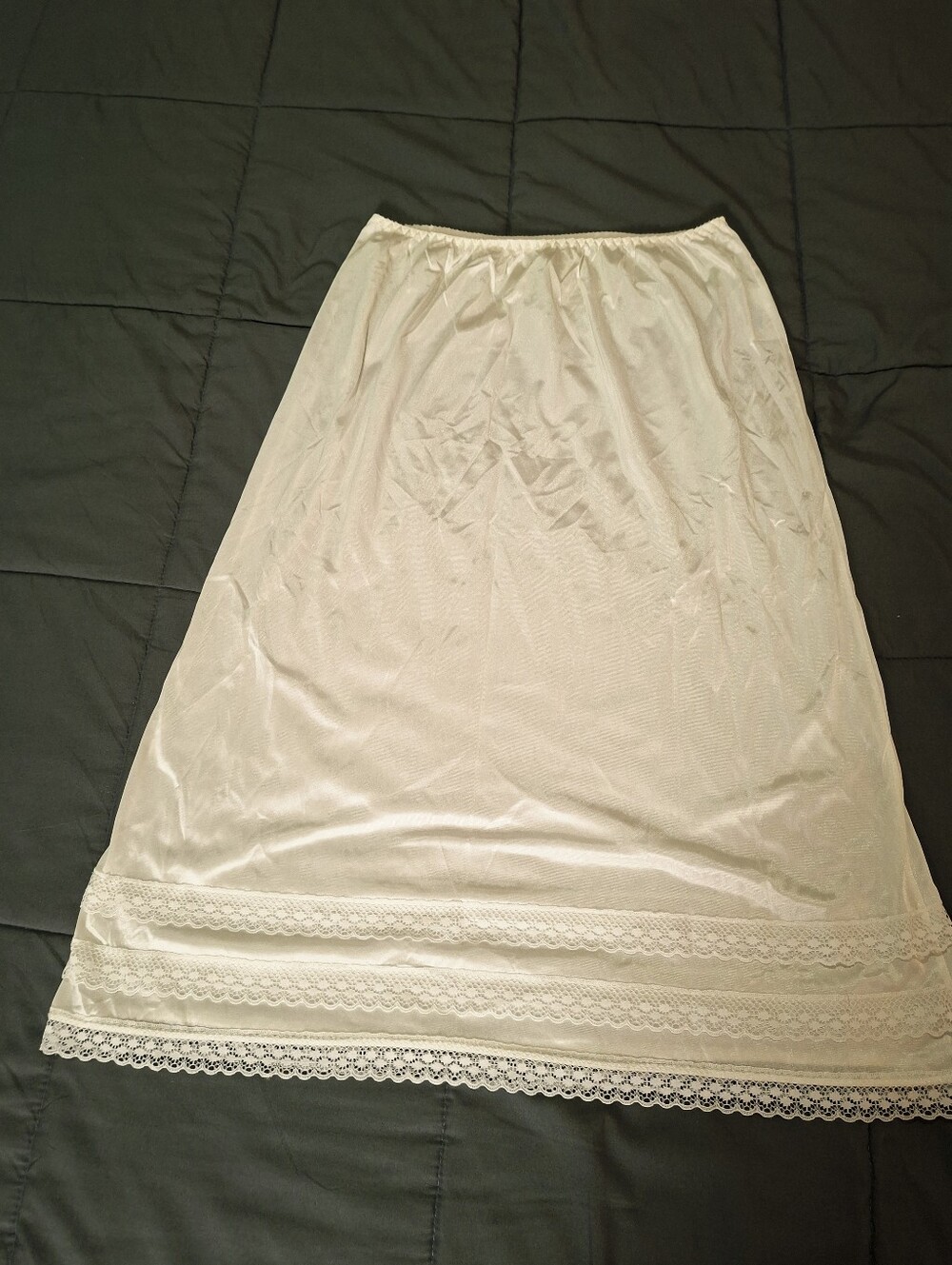 Vintage Slip Skirt Intimate Details Size Large Made In Canada Lace Trim